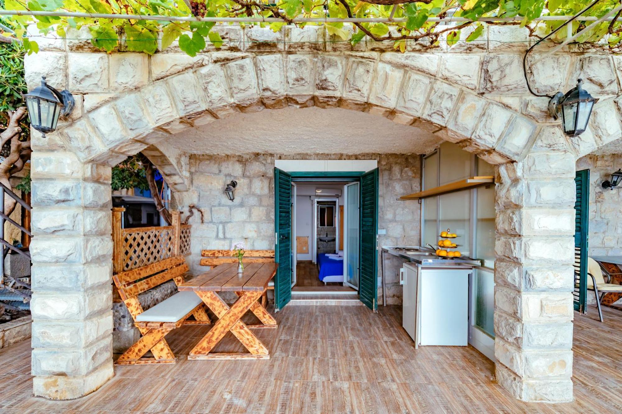 Hotel Savojo Petrovac na moru Exterior foto