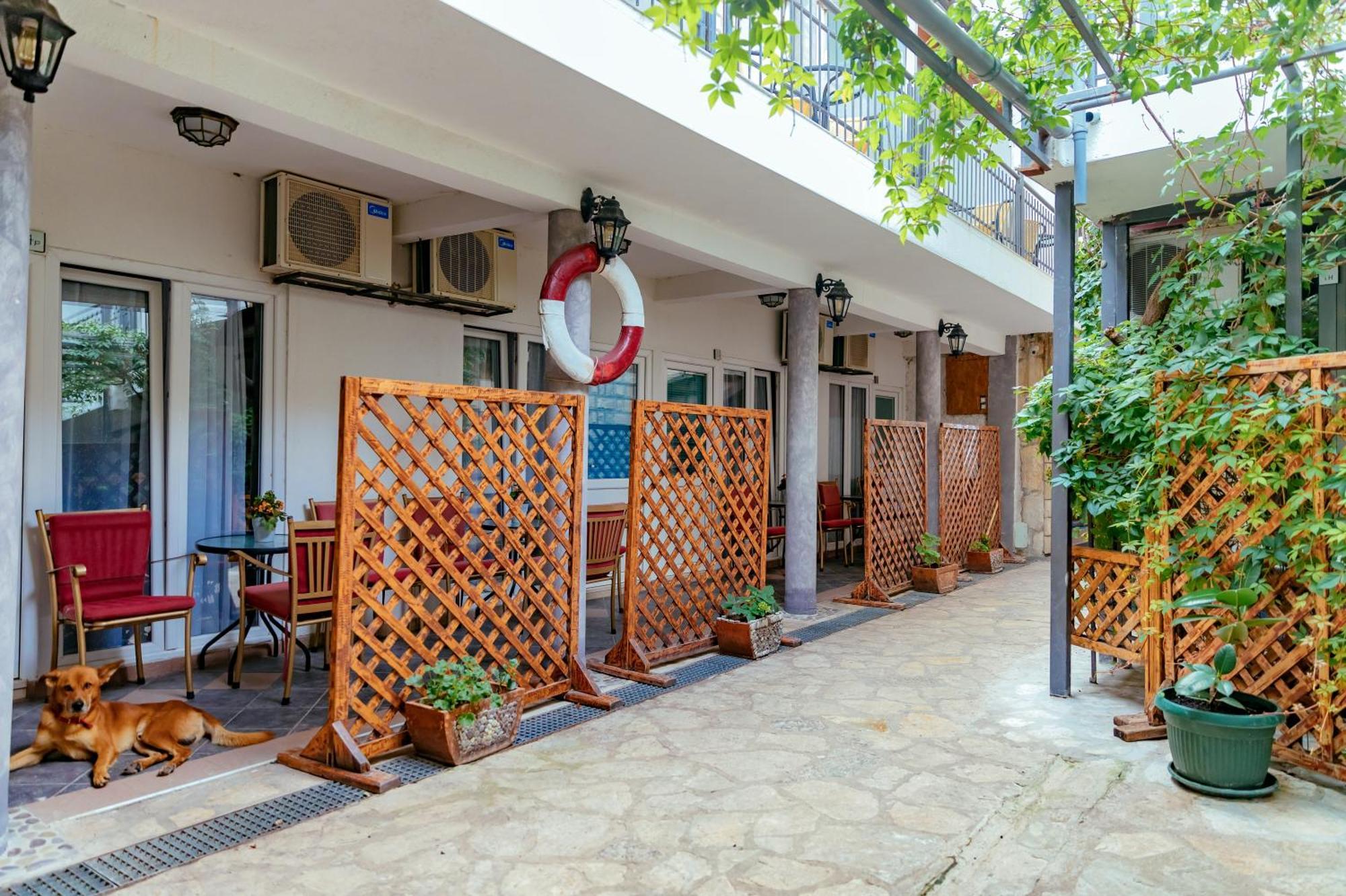 Hotel Savojo Petrovac na moru Exterior foto
