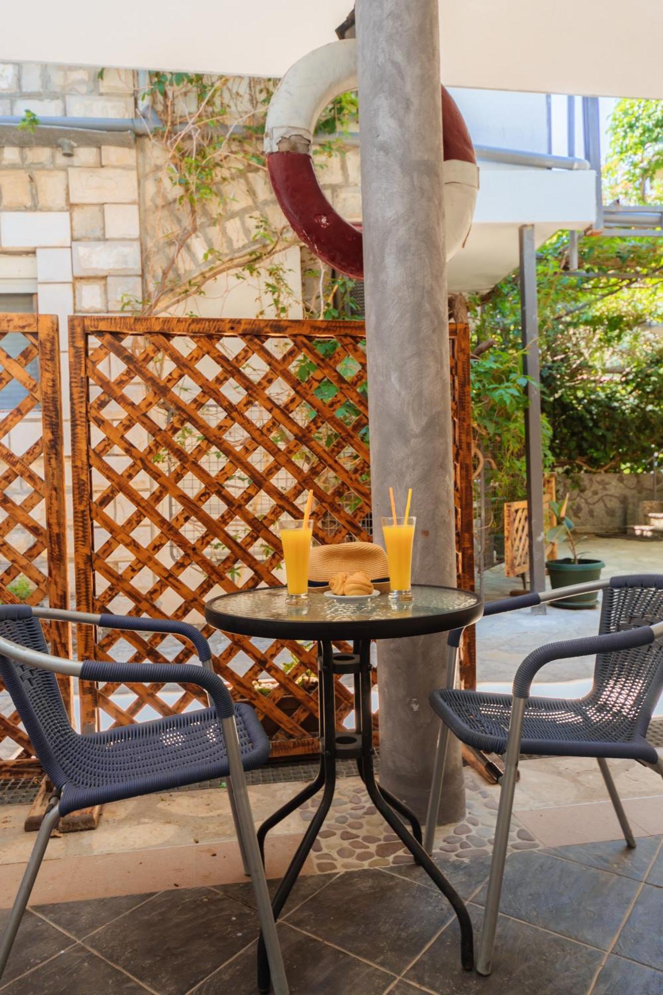 Hotel Savojo Petrovac na moru Exterior foto
